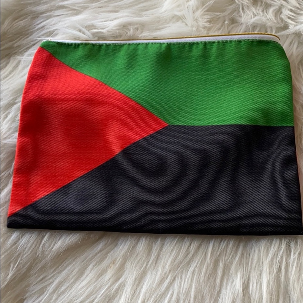 Martinique makeup bag